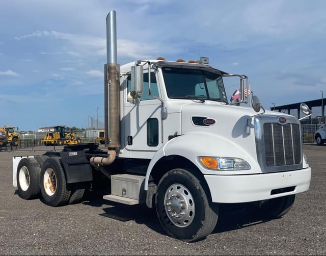 Image of Peterbilt 340 equipment image 1