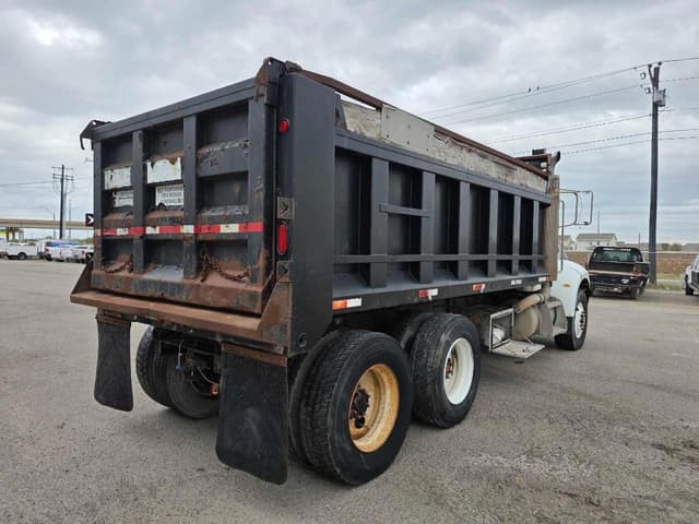 Image of Peterbilt 340 equipment image 4