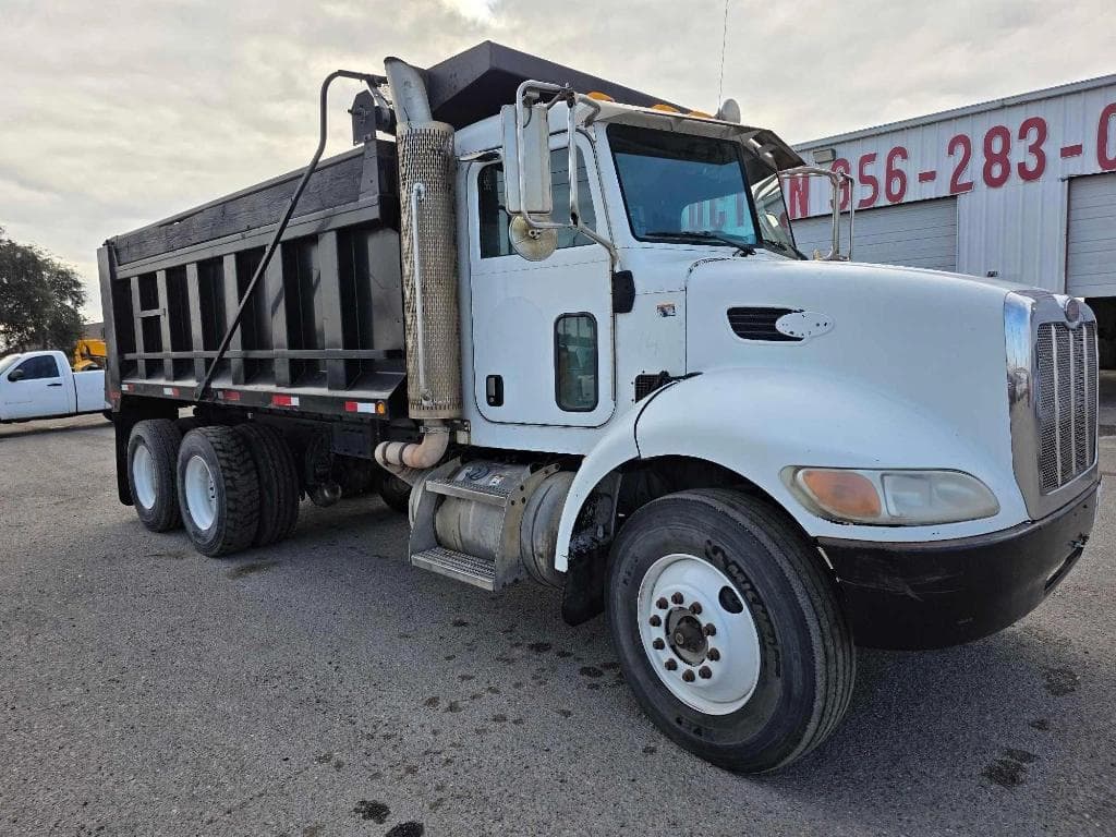 Image of Peterbilt 340 Primary image