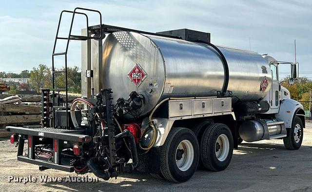 Image of Peterbilt 340 equipment image 4