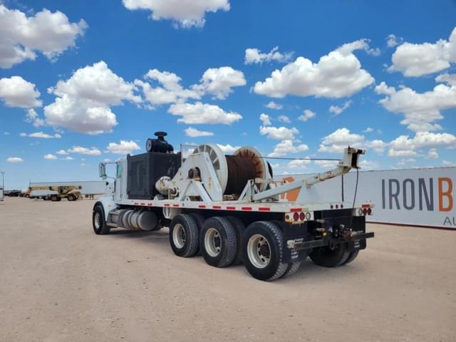 Image of Peterbilt 365 equipment image 2