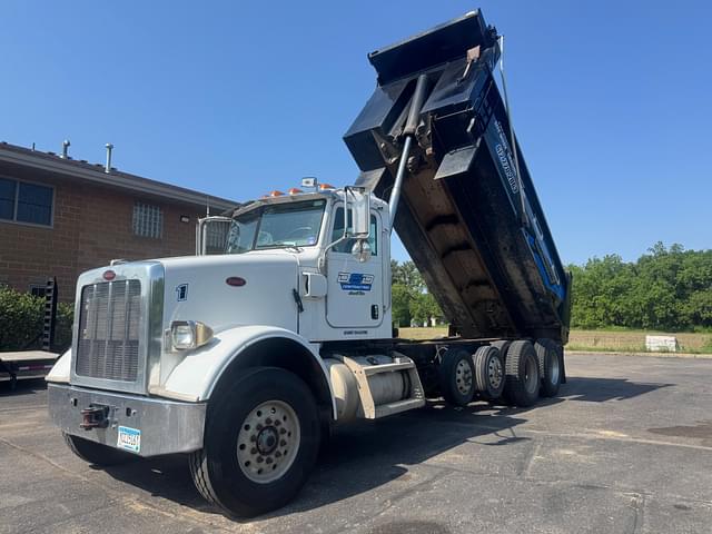 Image of Peterbilt 365 equipment image 3