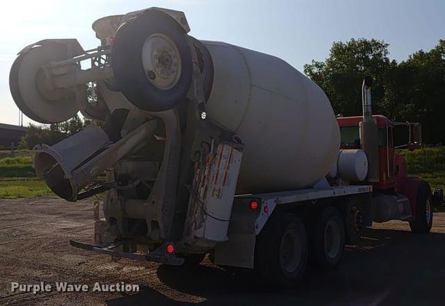 Image of Peterbilt 365 equipment image 4