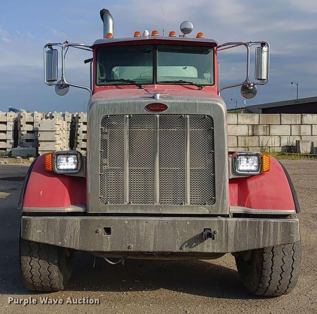 Image of Peterbilt 365 equipment image 1