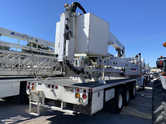 Image of Peterbilt 367 equipment image 2