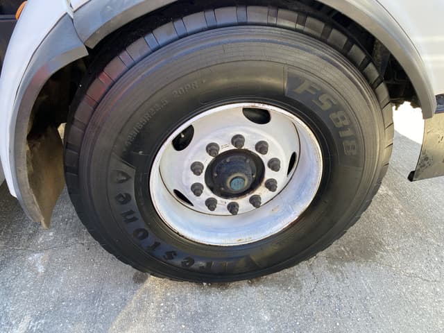 Image of Peterbilt 367 equipment image 4