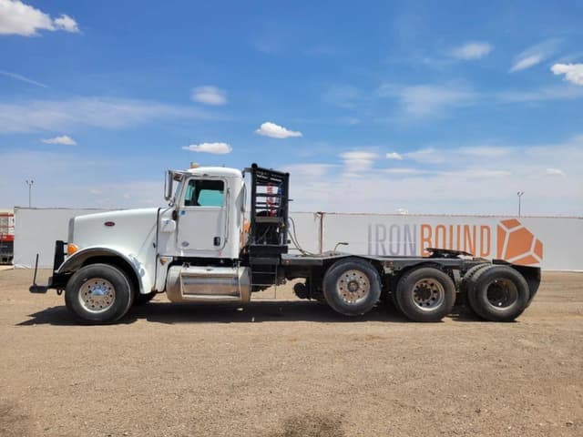 Image of Peterbilt 367 equipment image 1