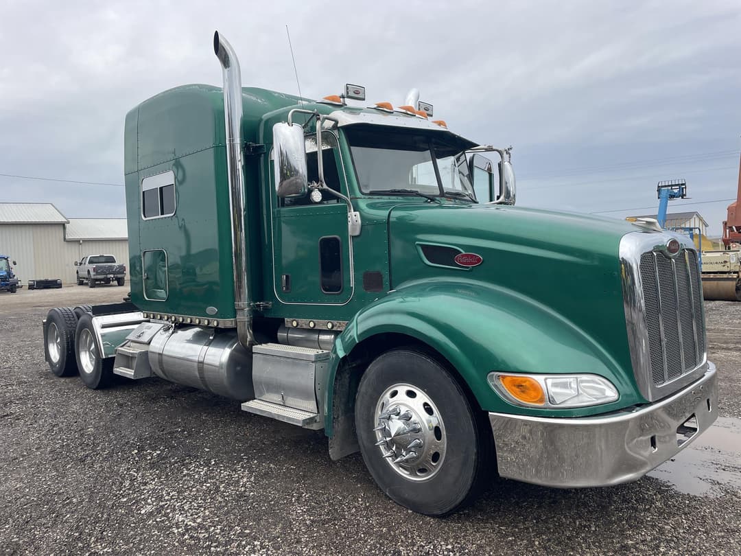 Image of Peterbilt 386 Primary image