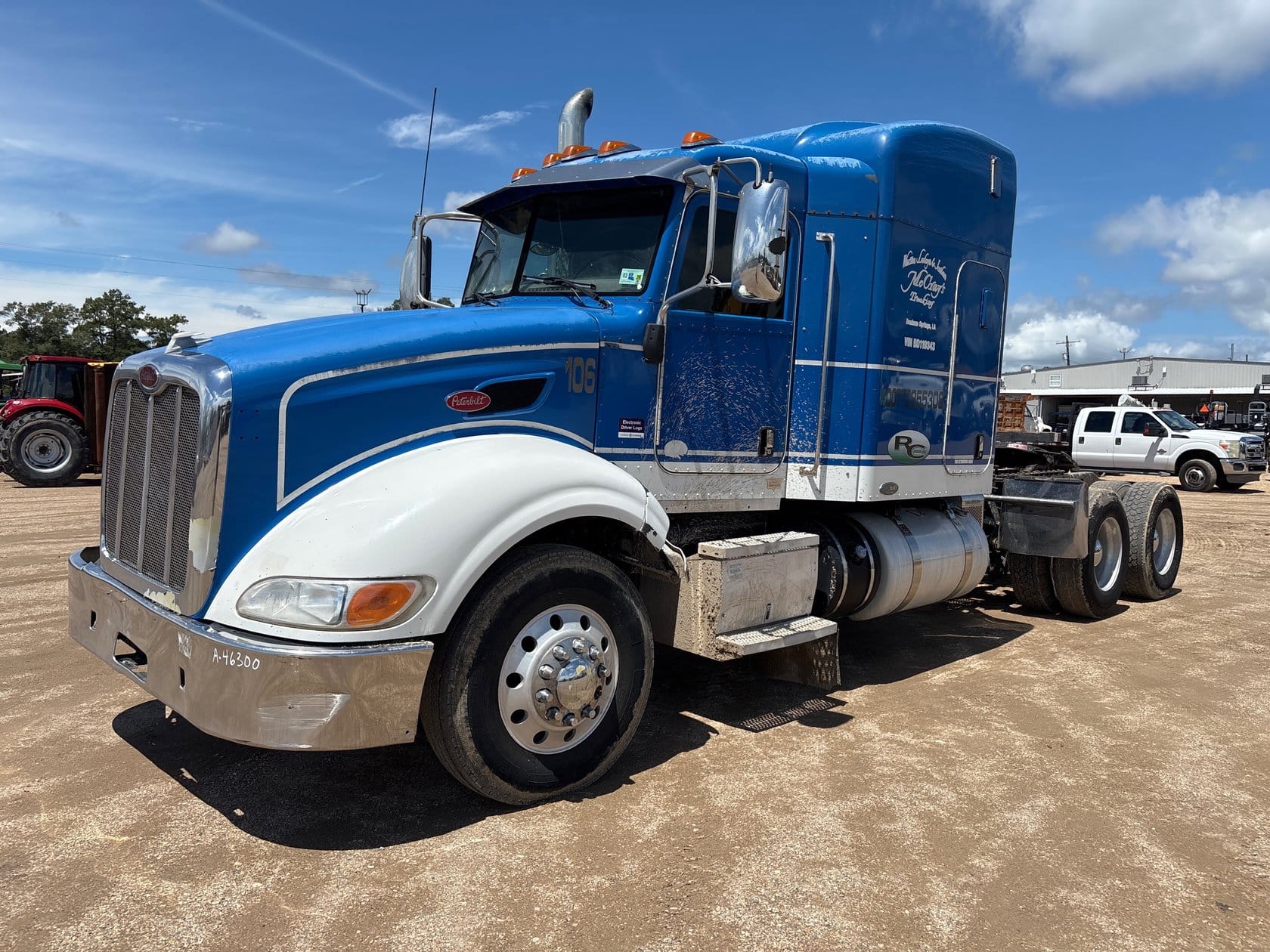 2010 Peterbilt 386 Equipment Image0