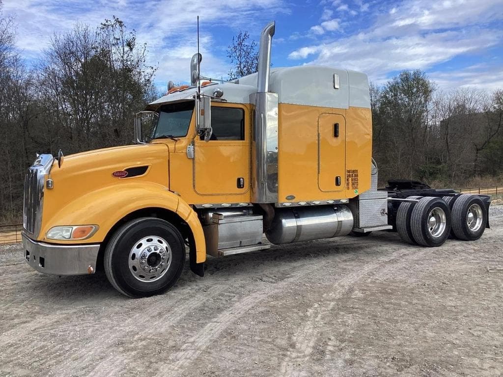 Image of Peterbilt 386 Primary image