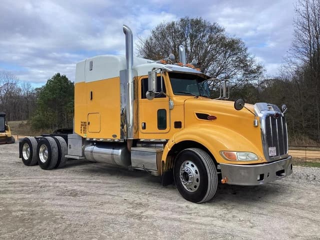 Image of Peterbilt 386 equipment image 3