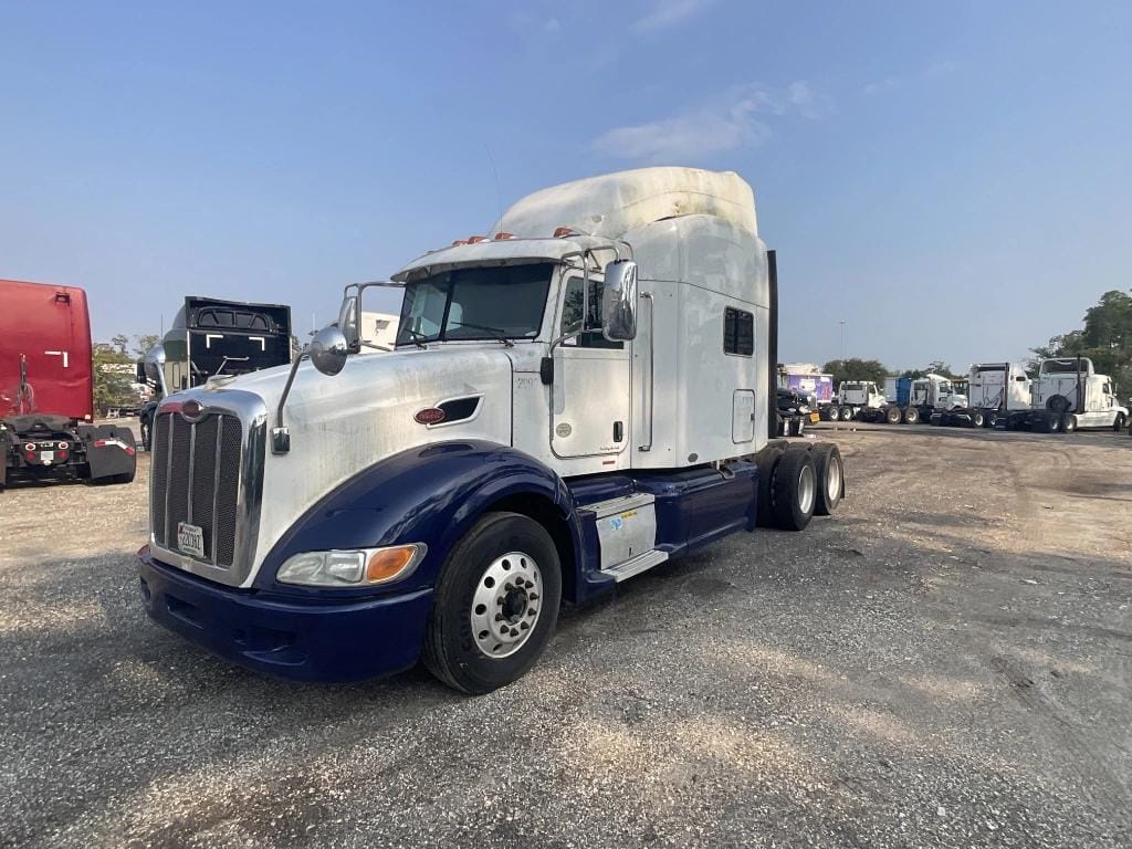 2010 Peterbilt 386 Equipment Image0