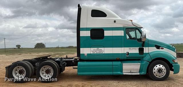 Image of Peterbilt 387 equipment image 3