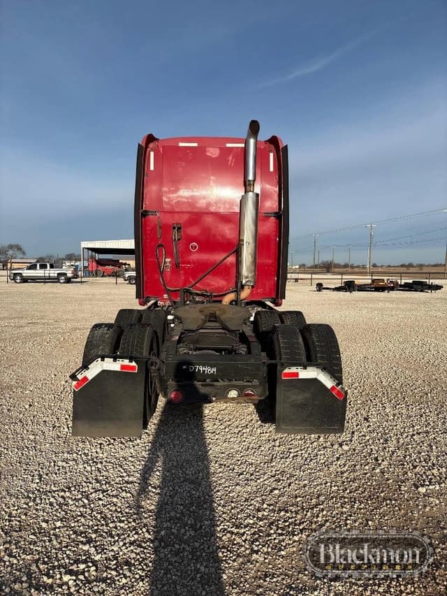 Image of Peterbilt 387 equipment image 3