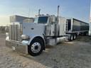 2010 Peterbilt 389 Image
