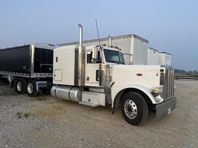 Image of Peterbilt 389 equipment image 1