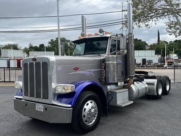 Main image Peterbilt 389