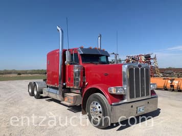 Main image Peterbilt 389
