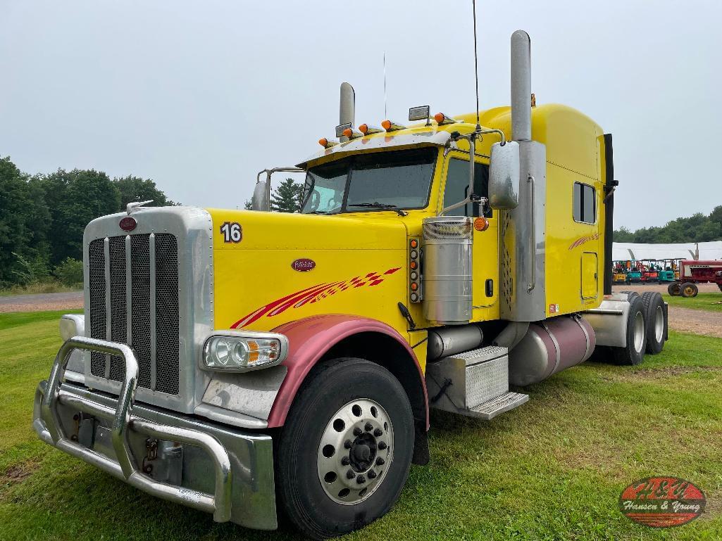 Image of Peterbilt 389 Primary image