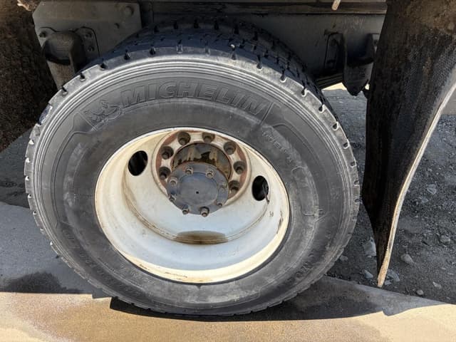 Image of Peterbilt PB335 equipment image 4