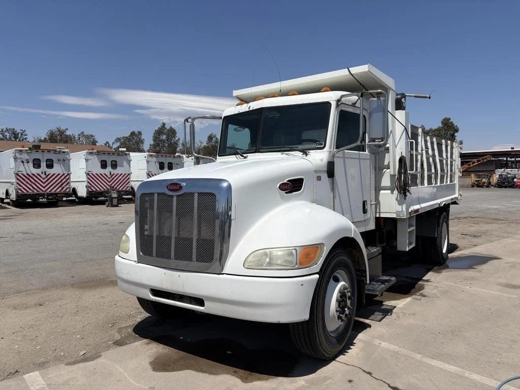 2010 Peterbilt PB335 Equipment Image0