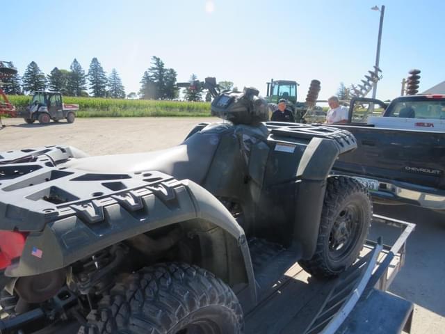 Image of Polaris Sportsman 550 equipment image 2