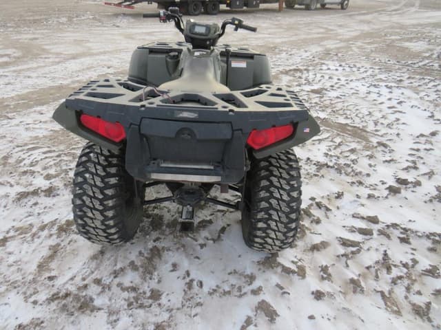 Image of Polaris Sportsman 550 equipment image 4