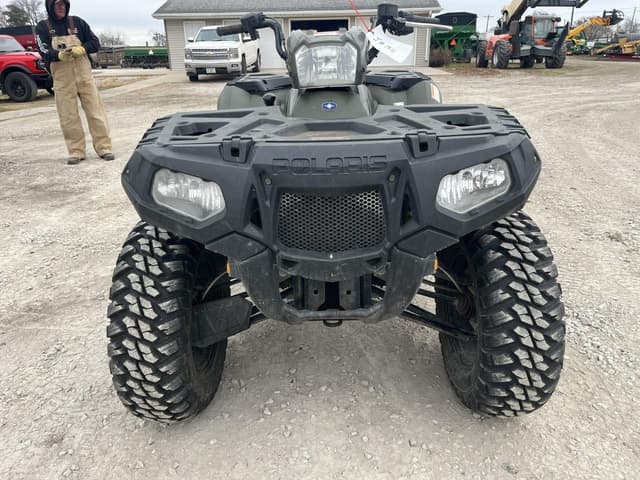 Image of Polaris Sportsman 550 EFI equipment image 1