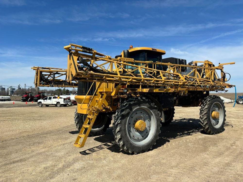 Main image Ag-Chem RoGator 1194