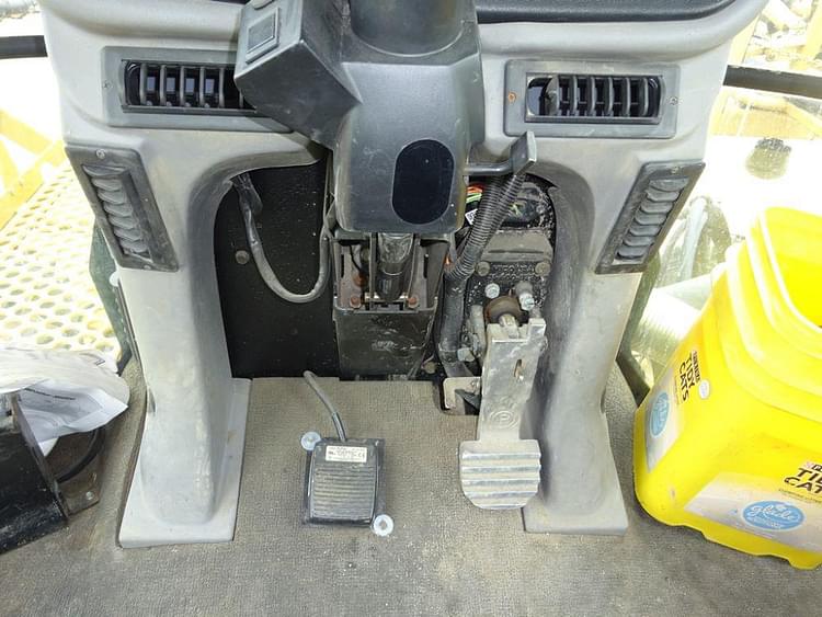 Main image Ag-Chem RoGator 1386 117