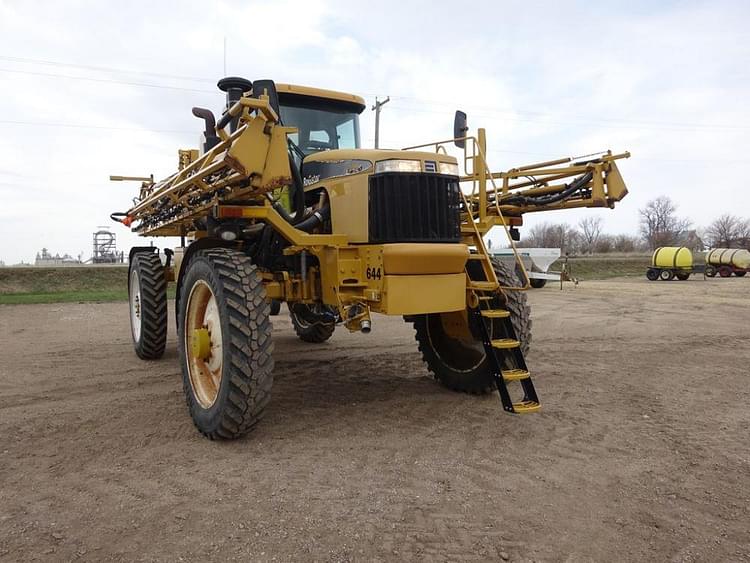 Main image Ag-Chem RoGator 1386 2