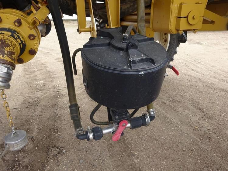 Main image Ag-Chem RoGator 1386 69