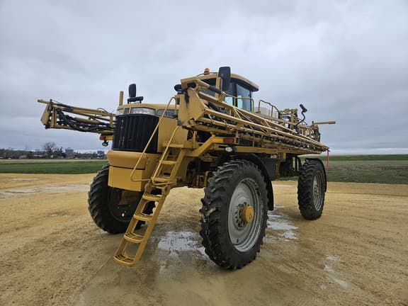 Image of Ag-Chem RoGator 984 equipment image 1