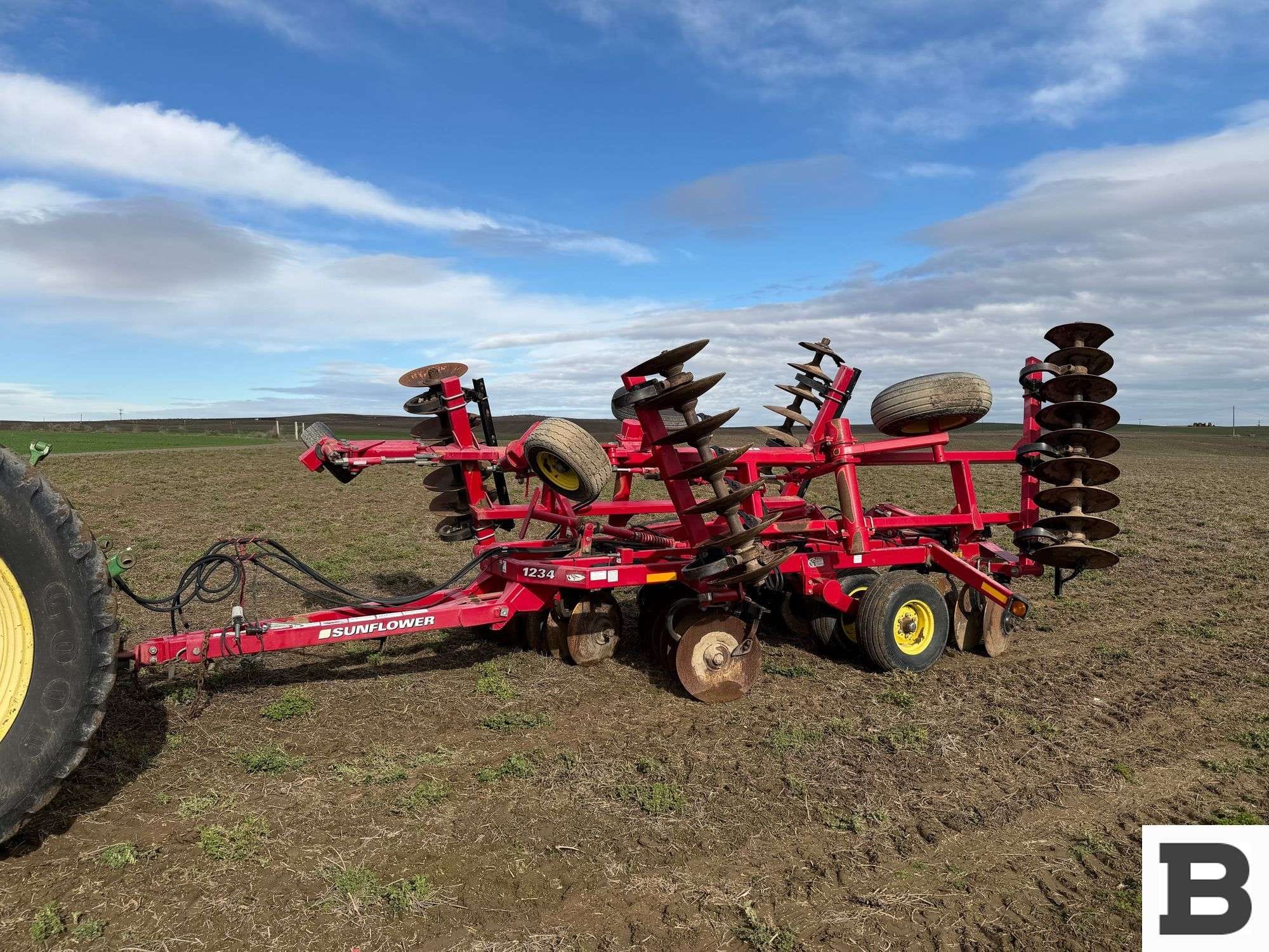 2010 Sunflower 1234 Equipment Image0