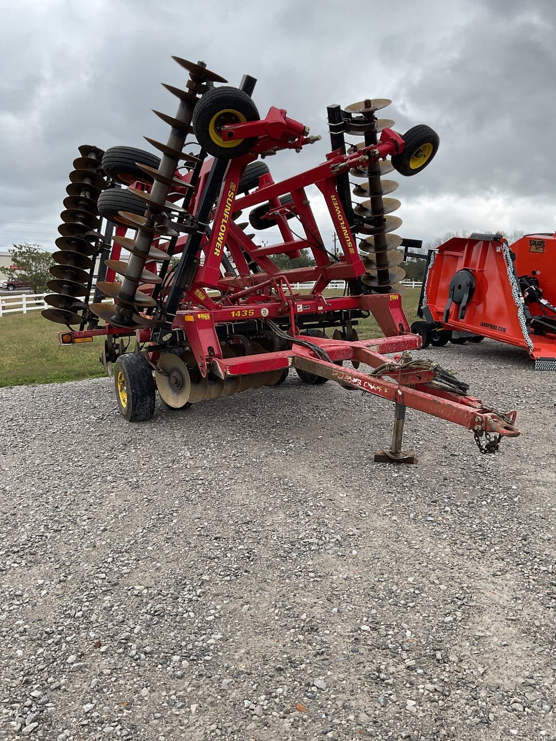2010 Sunflower 1435 Equipment Image0