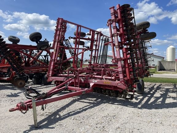 2010 Sunflower 6333 Equipment Image0