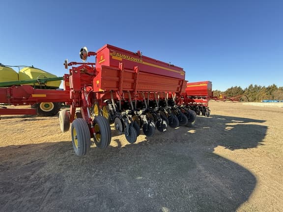 Image of Sunflower 9434 equipment image 3