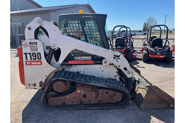 Image of Bobcat T190 equipment image 2