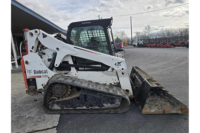 Image of Bobcat T650 equipment image 3