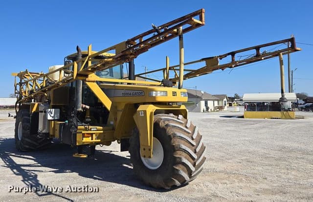 Image of Ag-Chem Terra-Gator 6203 equipment image 2