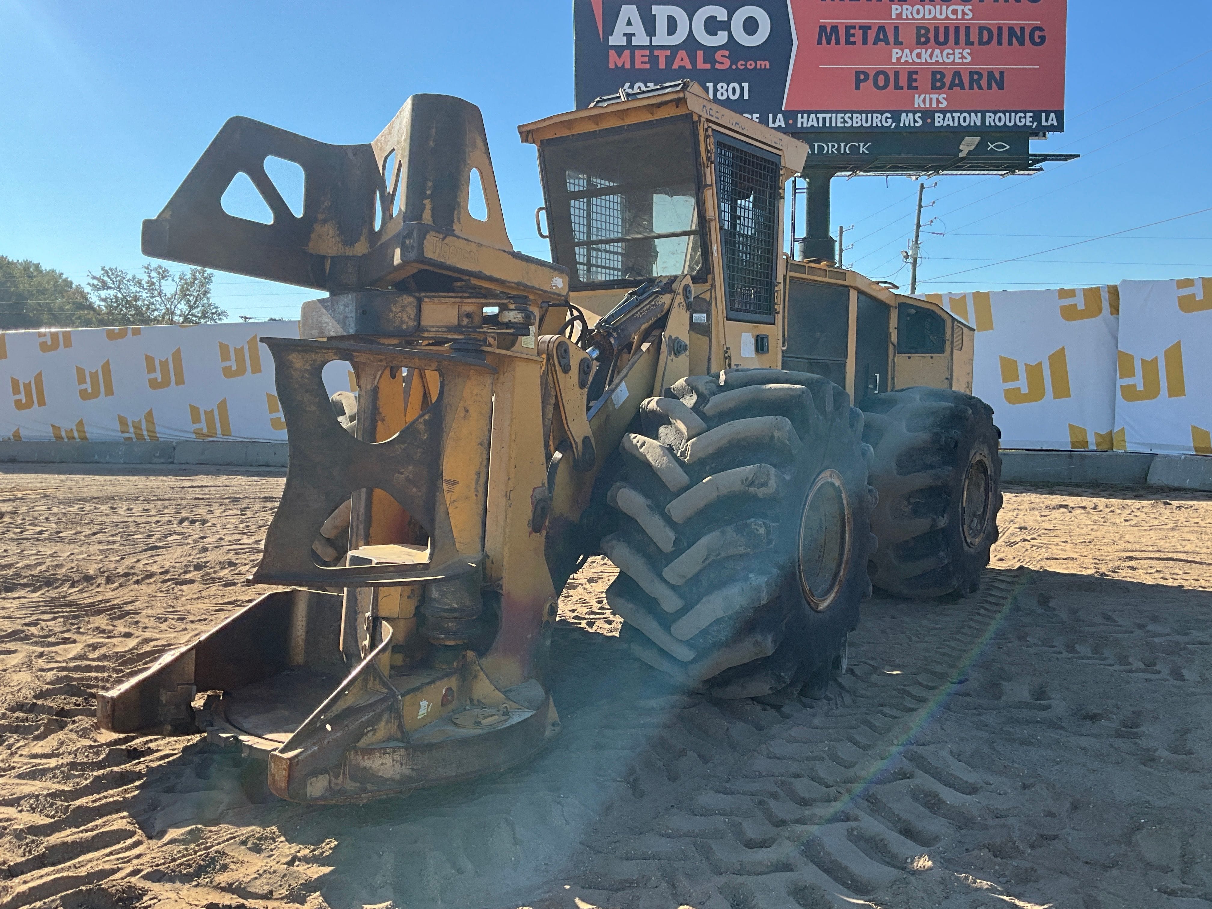 2010 Tigercat 724E Equipment Image0