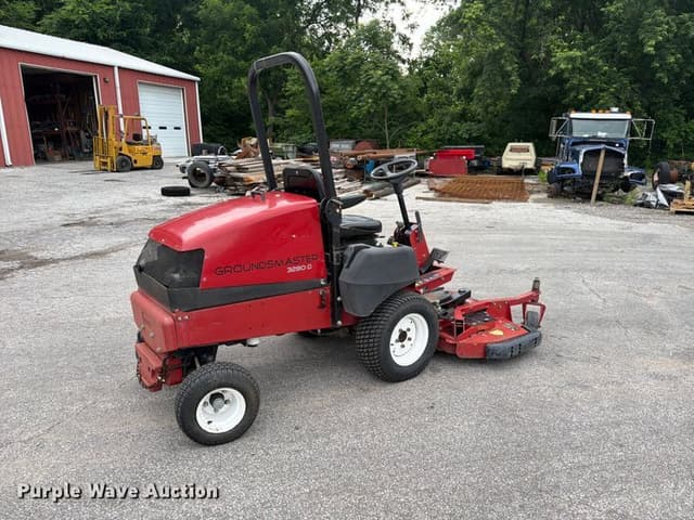 Image of Toro Groundsmaster 3280-D equipment image 4