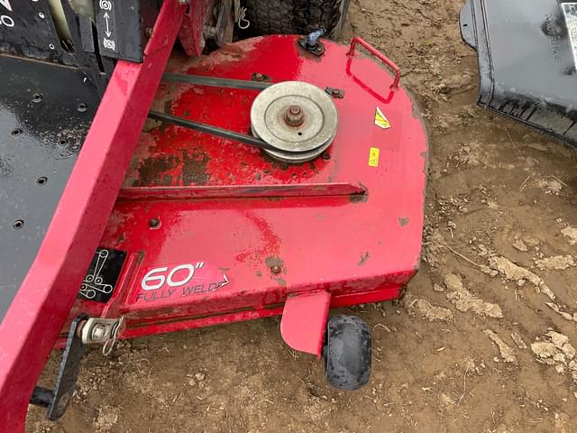 Image of Toro Titan ZX6030 equipment image 3