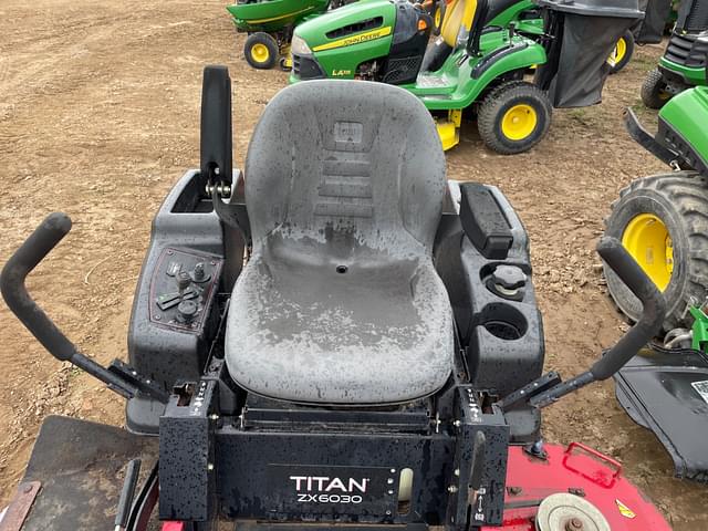 Image of Toro Titan ZX6030 equipment image 4
