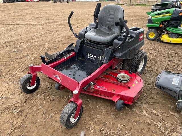 Image of Toro Titan ZX6030 equipment image 2