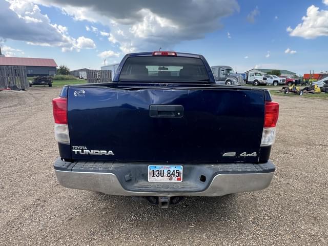 Image of Toyota Tundra equipment image 3