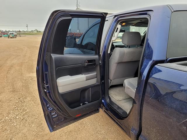 Image of Toyota Tundra equipment image 4