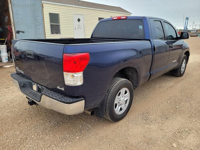 Image of Toyota Tundra equipment image 2