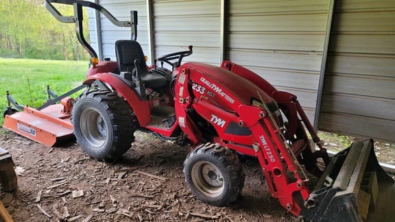 2010 TYM T233 Equipment Image0