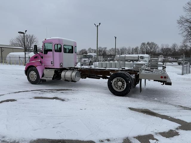 Image of Kenworth T370 equipment image 3